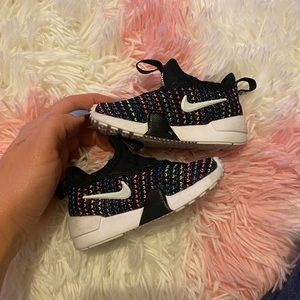 Nike girls toddler size 4